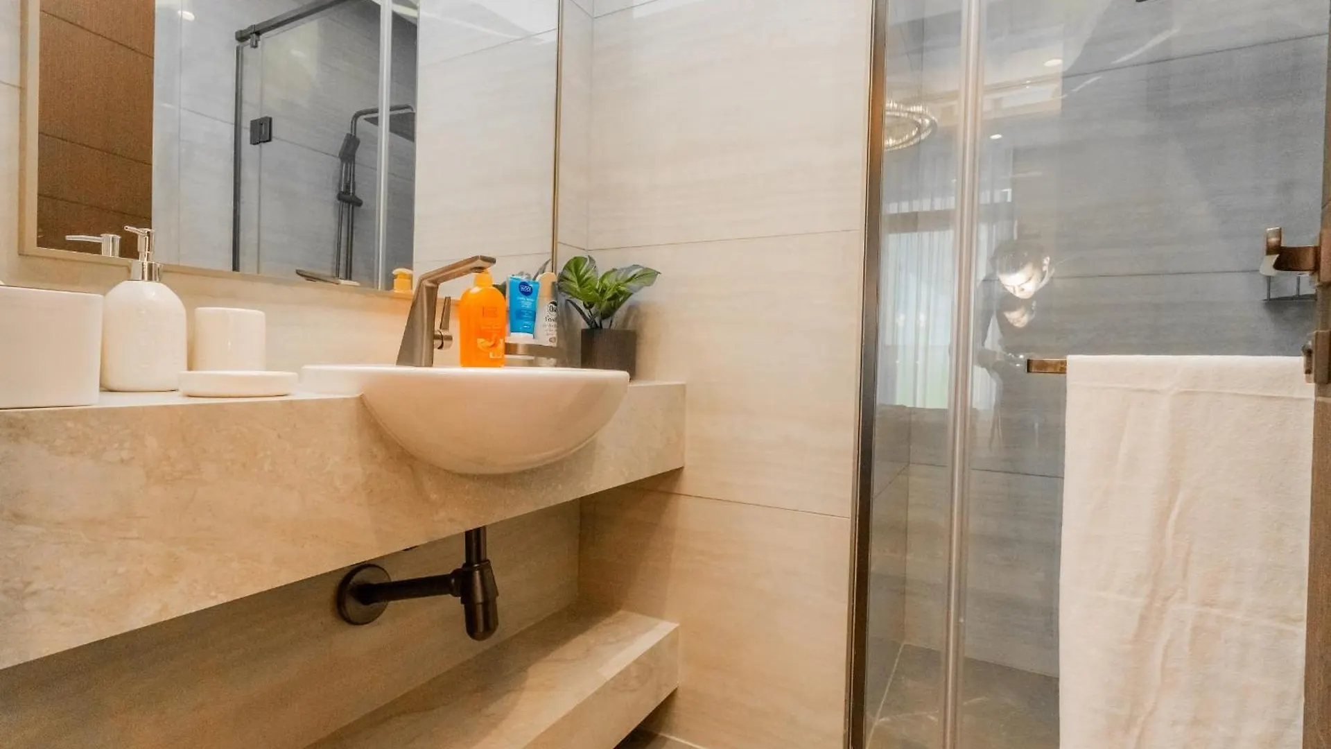 Luxury Brand-New 2Br In Nobles Tower - Business Bay - Exclusive Amenities, Managed By Think Realty Apartment Dubai